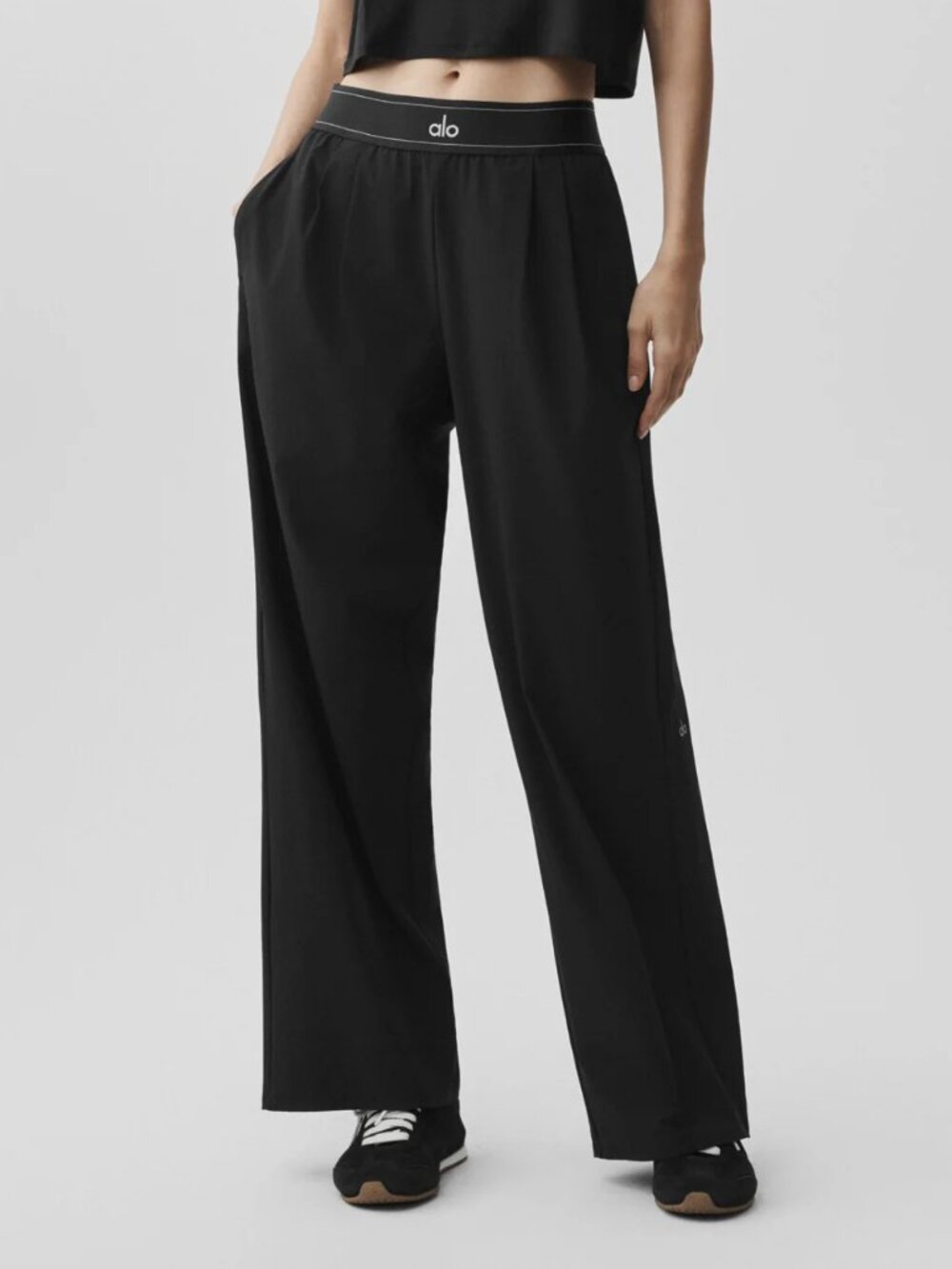 NWT Alo Yoga Suit Up Trouser Black Wide Leg Pant Regular 30" Inseam π€πββοΈ - Picture 7 of 8